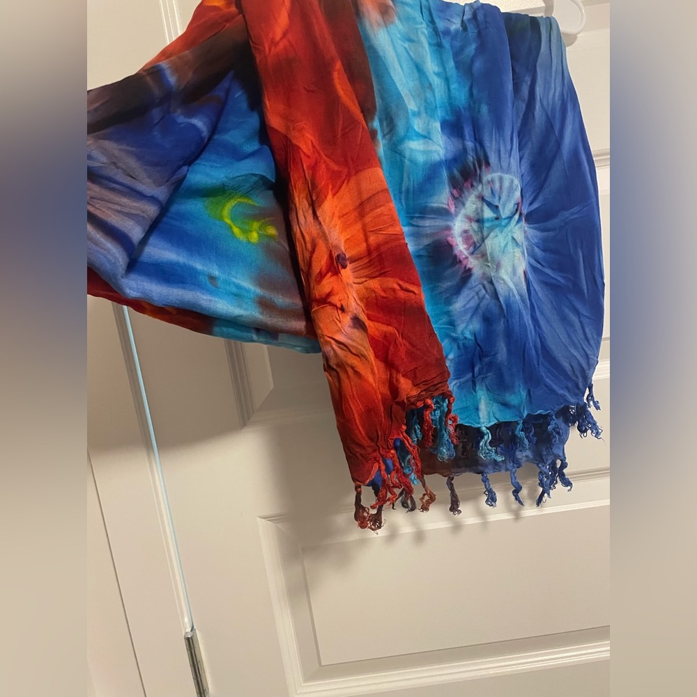 Sarong/Wrap - Picture 2 of 2